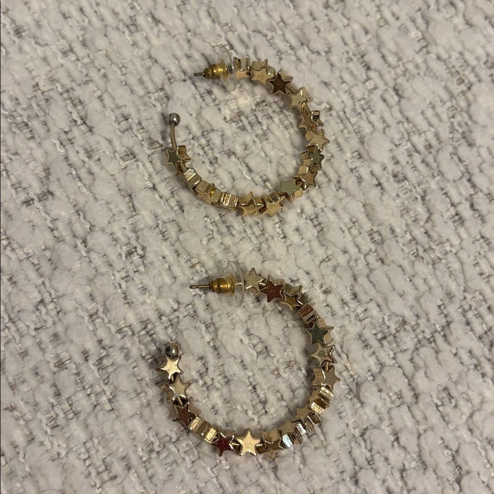 gold star hoop earrings - Picture 4 of 4